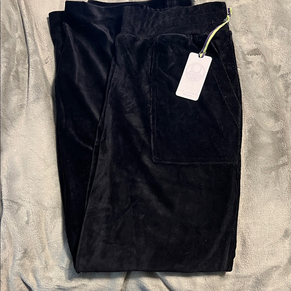 Te Verde Black Velvet Boot Cut Pants